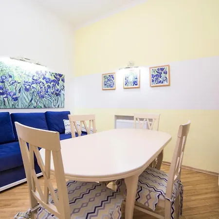 Hotel On Rynok Square 3*