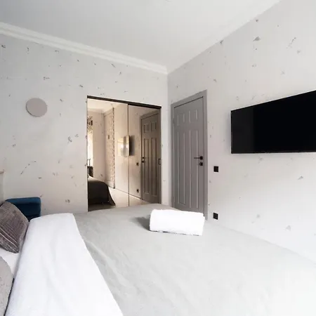 Hotel On Rynok Square 3*