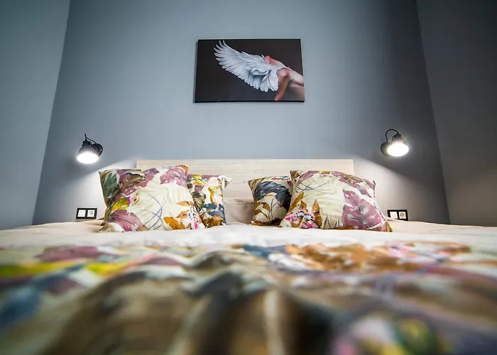 On Rynok Square 3* リヴィウ