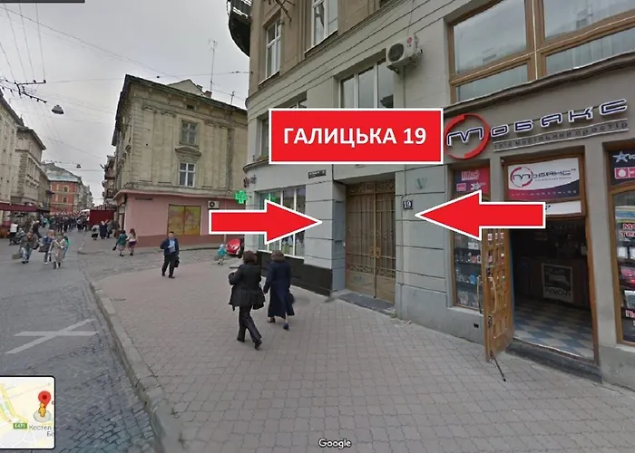 On Rynok Square 3* リヴィウ